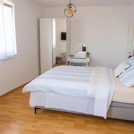 Caric Gæstehus Hvar Town