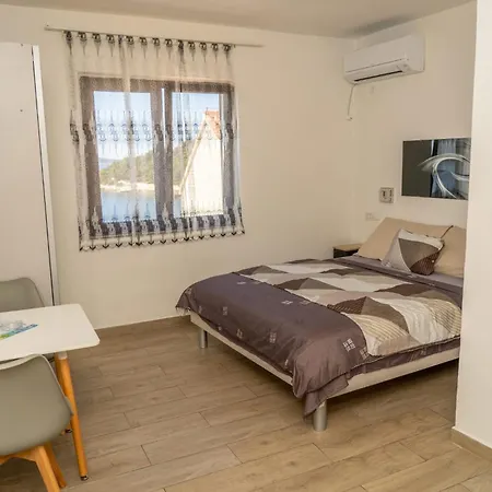 Caric Gæstehus Hvar Town